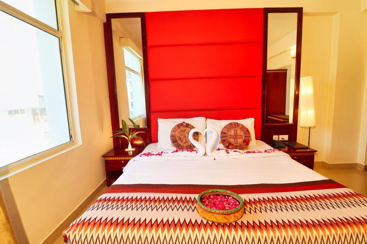 Hotel Crestmont Ashapurna Jaipur, Banipark Esterno foto