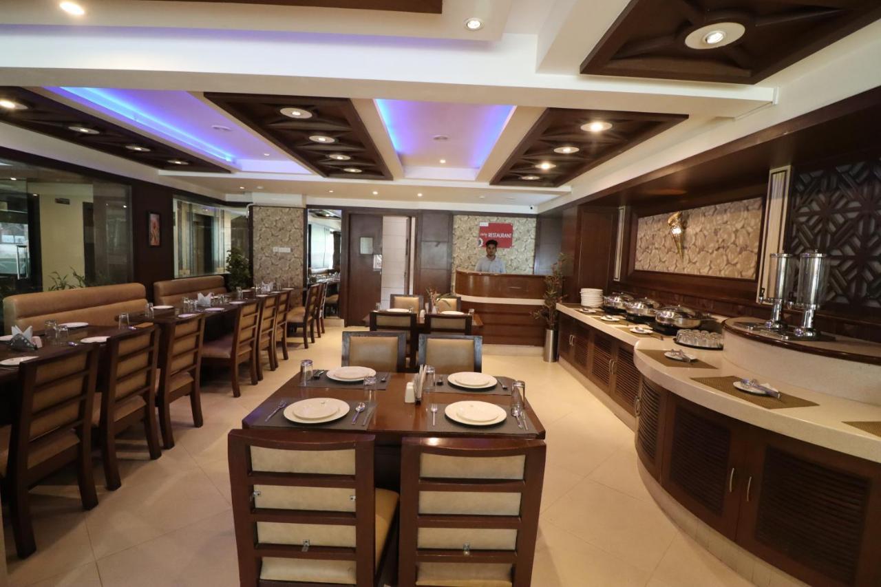 Hotel Crestmont Ashapurna Jaipur, Banipark Esterno foto