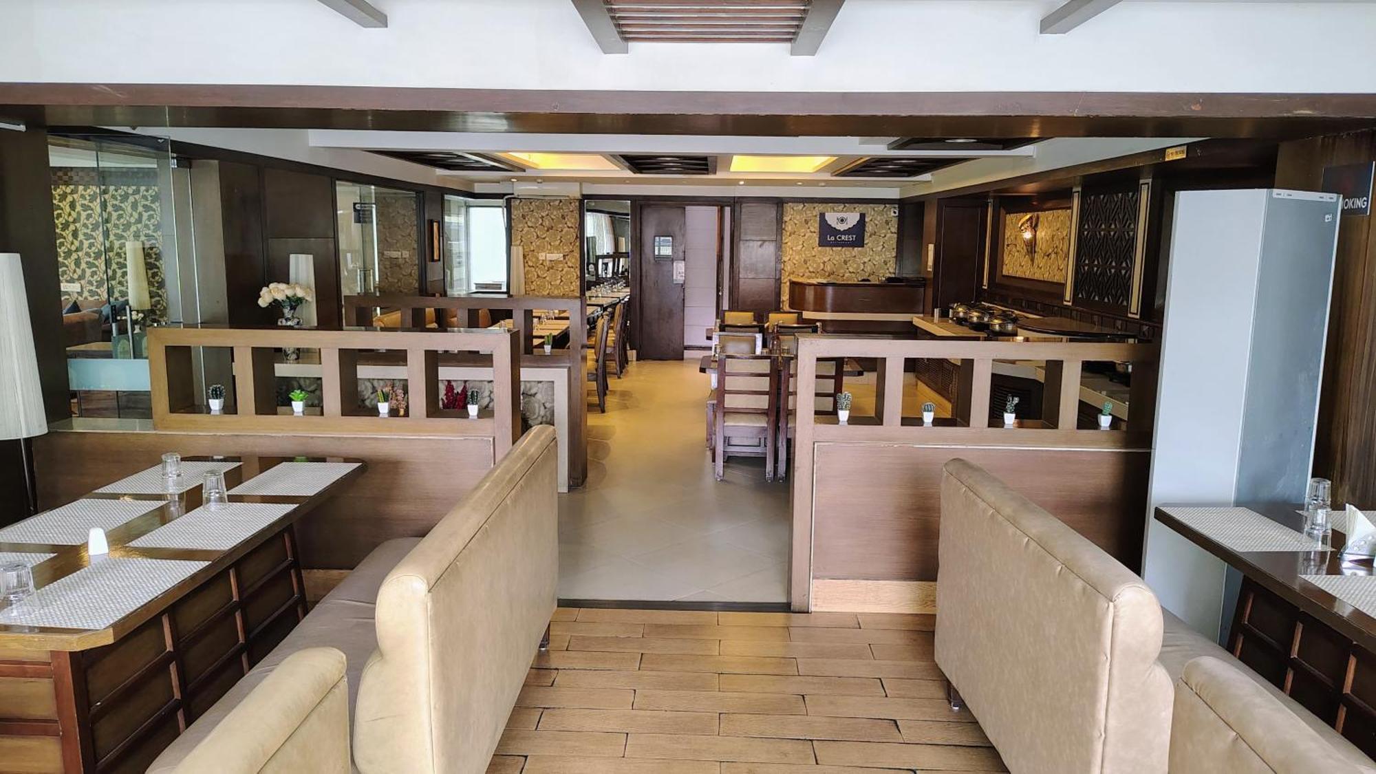 Hotel Crestmont Ashapurna Jaipur, Banipark Esterno foto
