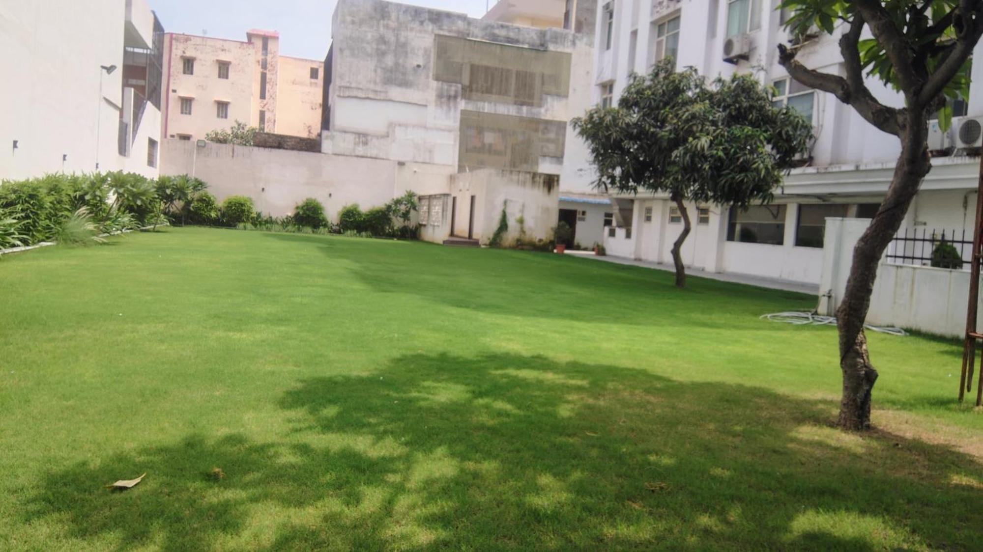Hotel Crestmont Ashapurna Jaipur, Banipark Esterno foto