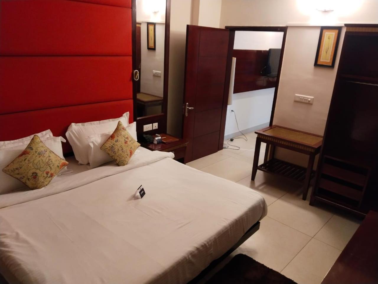 Hotel Crestmont Ashapurna Jaipur, Banipark Esterno foto